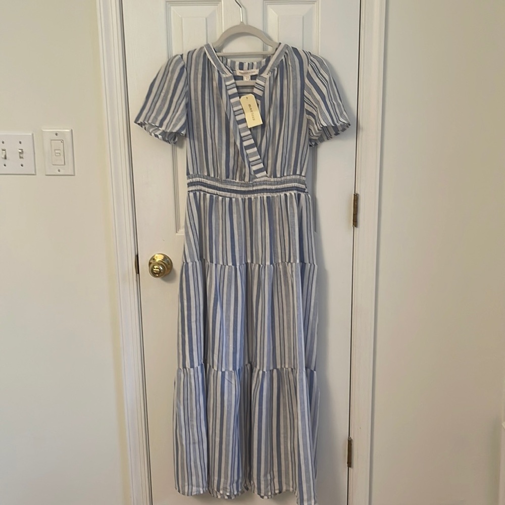 Monteau Los Angeles NWT maxi blue and white stripe size medium